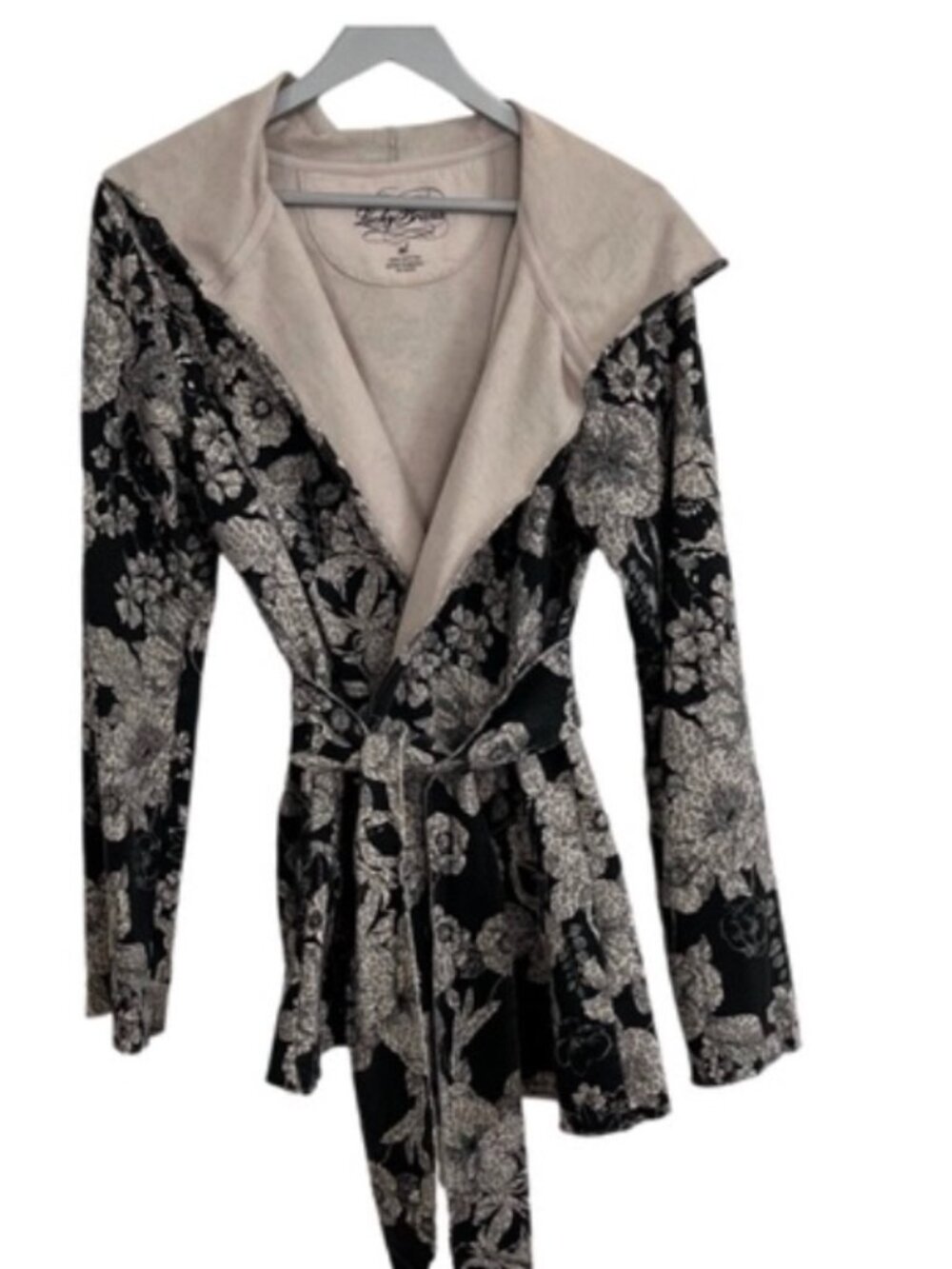 Lucky Brand Black & White Floral Wrap Sweatshirt. Size L